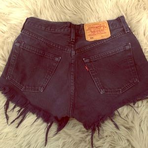 Women’s Levi’s Jeans Shorts in Navy - Size 25